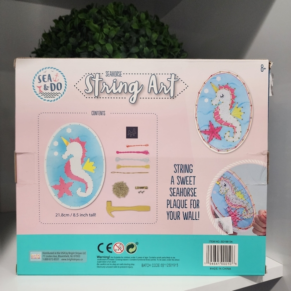 NEW Sea & Do: Seahorse String Art - Picture 2 of 2